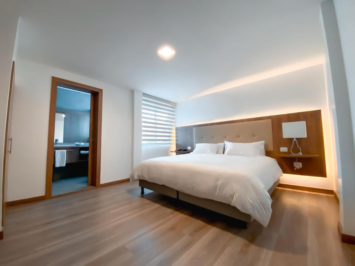 Hotel Miraflores Ambato Esterno foto